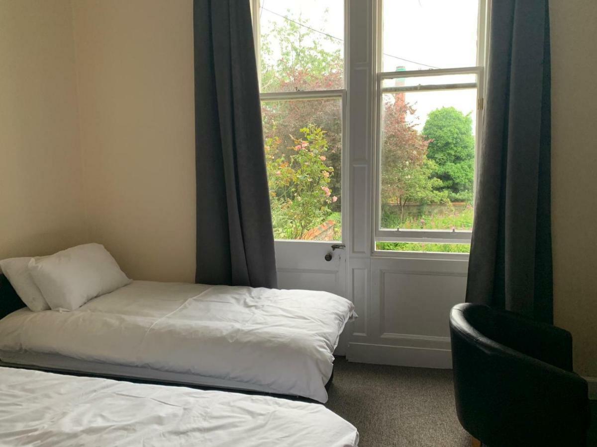 Mayfair Guest House EDI Buitenkant foto